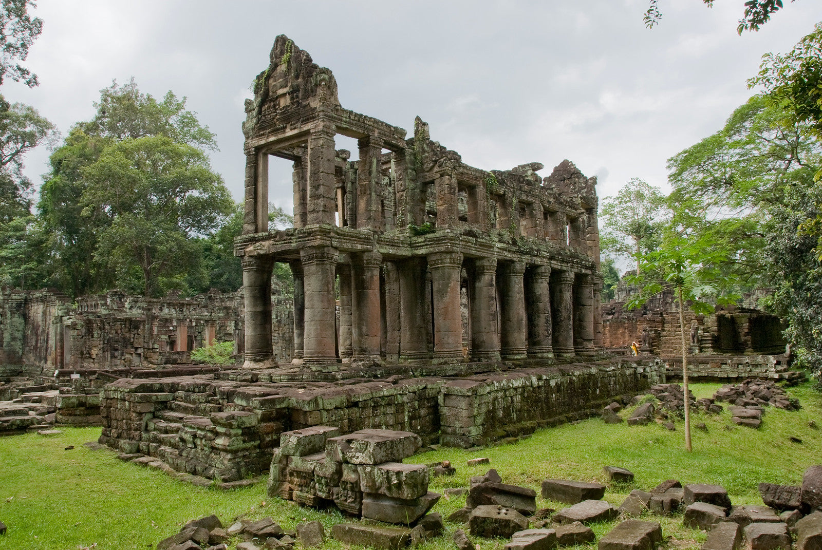 Cambodian Temples Hope to Get UNESCO Status