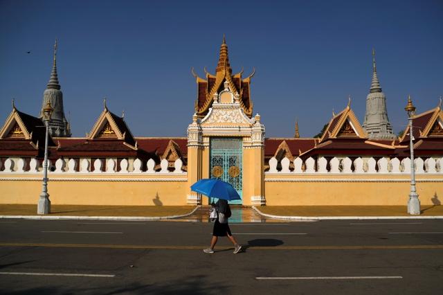 Men enlisted to fight &#8216;tradition&#8217; of gender violence in Cambodia